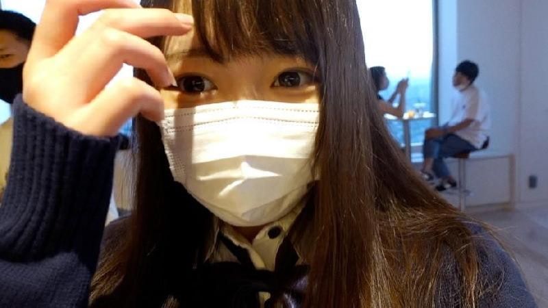 背後から突かれ巨乳を揺らし喜び喘ぐ女子生徒に生中出し