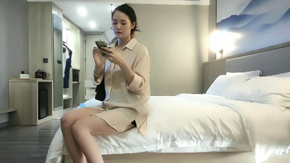 guochan3500网约清纯脸庞大长腿翘臀美乳小姐姐